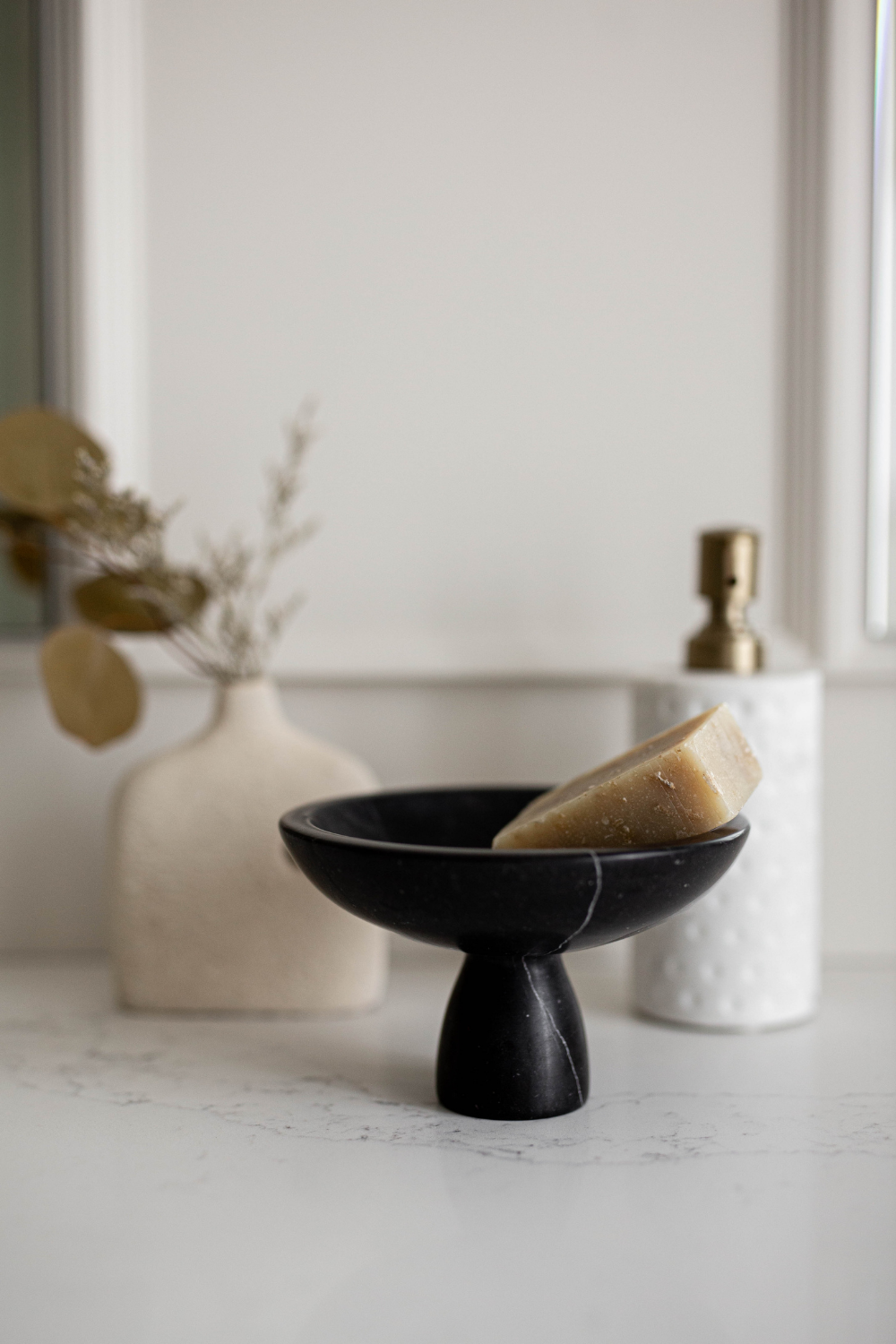 Marble Black Stone Bowl Pedestal Sm