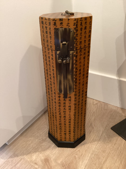 Vintage kindling box